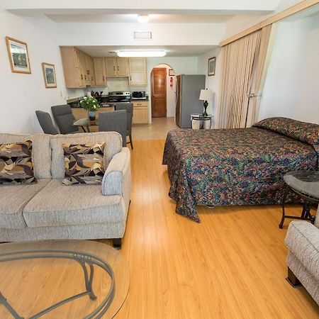 Windsong Guest Apartments Pembroke Exterior photo