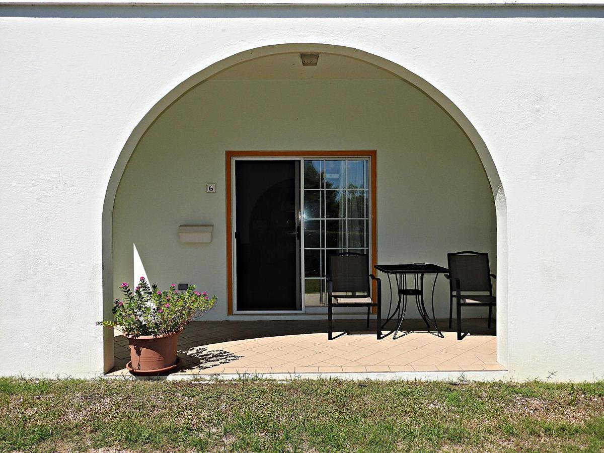 Windsong Guest Apartments Pembroke Exterior photo