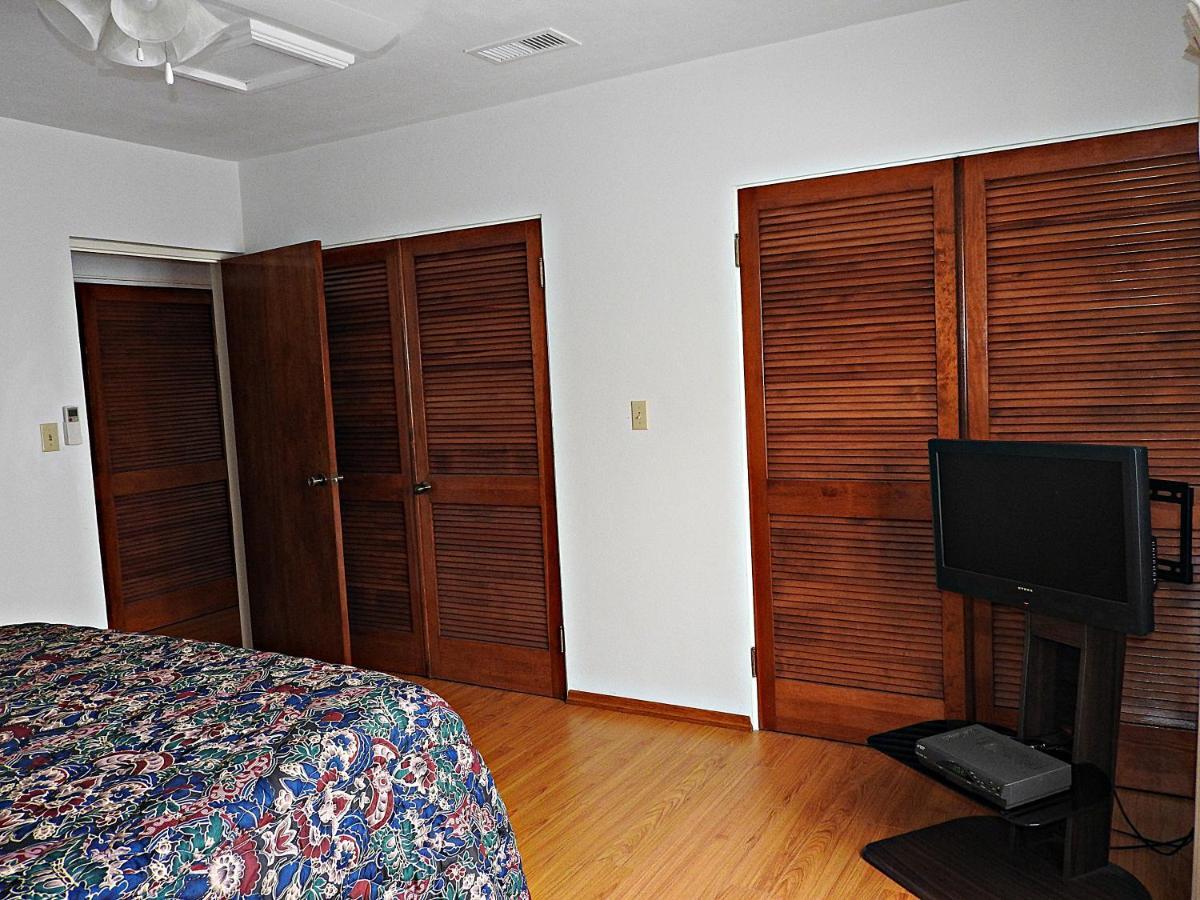 Windsong Guest Apartments Pembroke Exterior photo